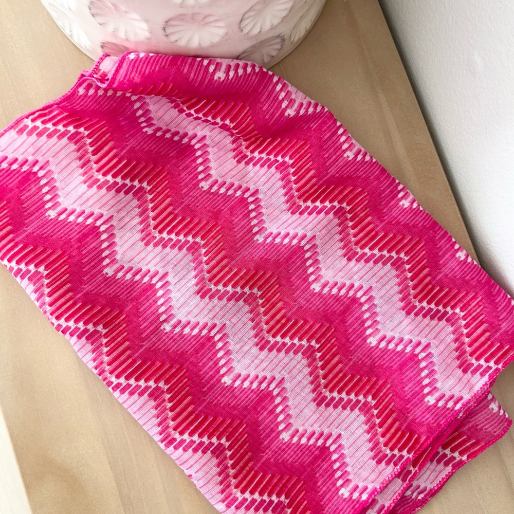 Hot Pink Zigzag Chevron Pattern Lightweight Scarf Catalina Estrada
